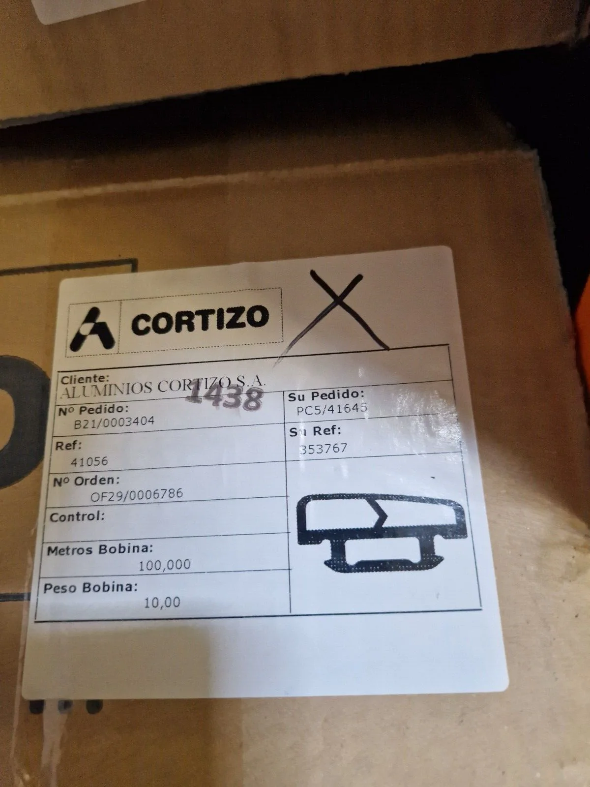 Cortizo Bifold Door Gasket - 353767-5 meter length-for Bifold aluminium doors - Image 3