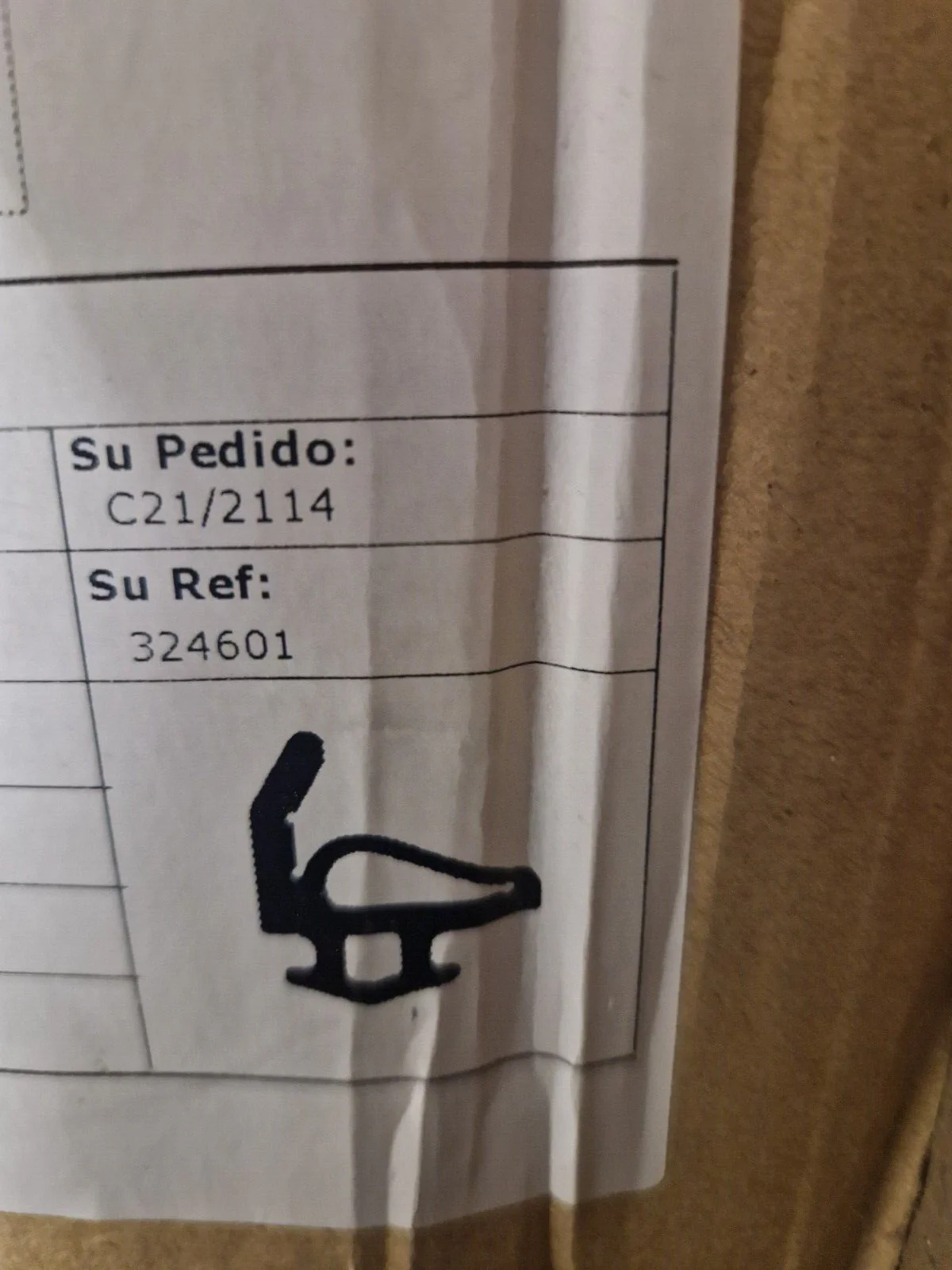 Cortizo glazing gasket for lift and slide aluminium door- 324601-5 meter length - Image 3