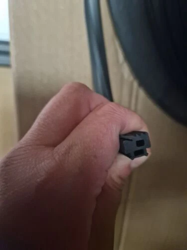 SCHÜCO 224165-Glazing Gasket- 5 m length - Image 3