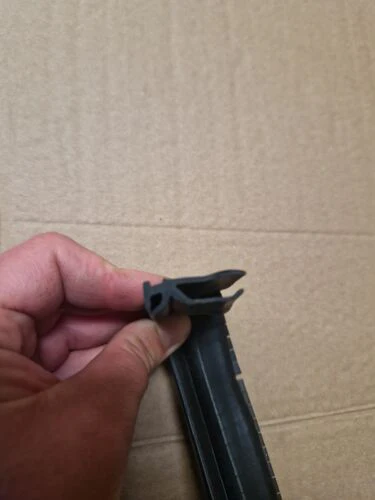 SCHÜCO 284839-Glazing Gasket- 5 metre - Image 3